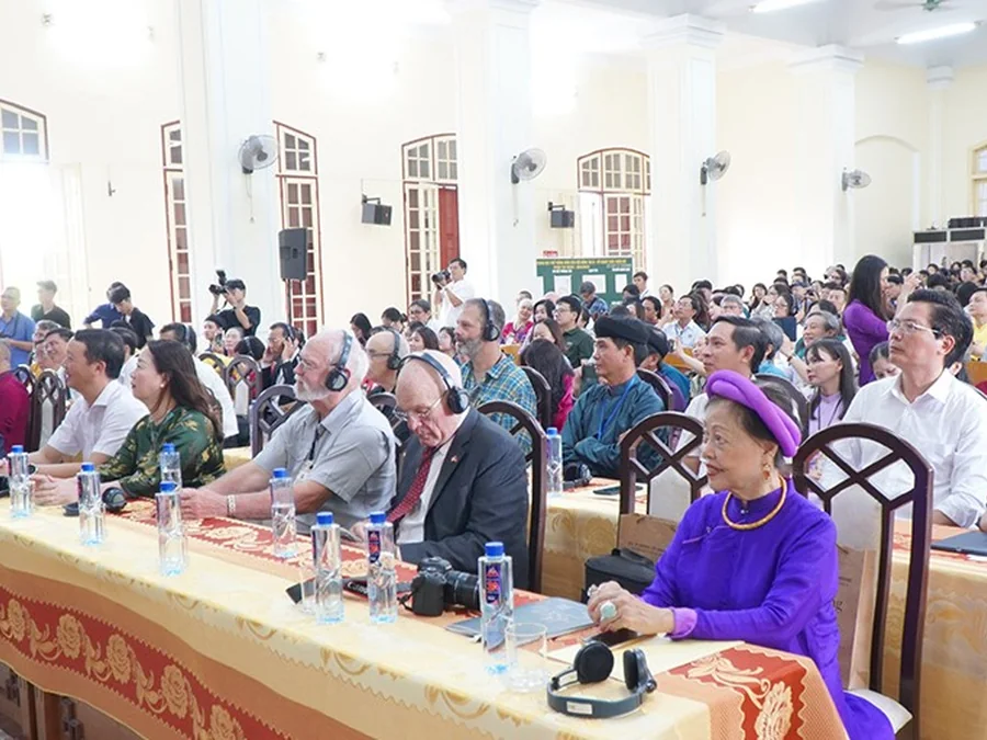 Conference — Hội nghị, hội thảo