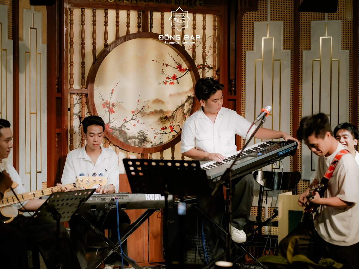 Đông Bar ~ Acoustic Lounge